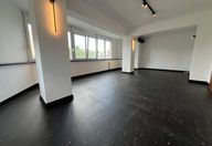 1.600 €, Spațiu comercial