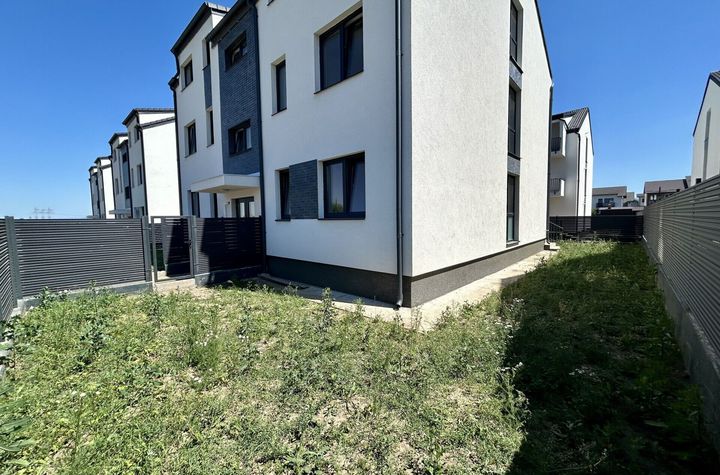 Apartament cu 3 camere Sanpetru | Curte proprie de 135 mp anunturi imobiliare Brasov