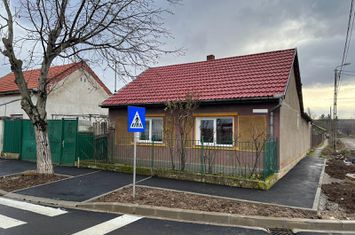 Casă Episcopia, teren 700 mp. 97 500 E (neg). Comision 0. anunturi imobiliare Bihor
