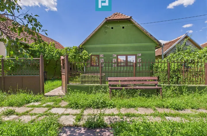 Casă de vacanța cu 2 camere,  zonă idilică în Tauț anunturi imobiliare Arad