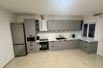 Apartament 3 camere de inchiriat ORADEA - Bihor anunturi imobiliare Bihor