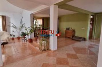 Casă - 6 camere de vanzare CENTRAL - Alba anunturi imobiliare Alba