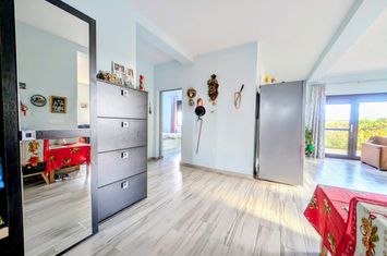 Casă - 4 camere de vanzare ORADEA - Bihor anunturi imobiliare Bihor