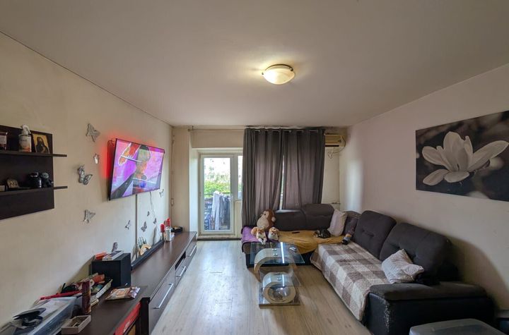 Garsonieră Spațioasă de Renovat în Zona Sebastian - Calea Rahovei anunturi imobiliare Bucuresti