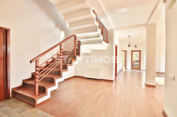 Vilă - 5 camere de inchiriat SANPETRU - Brasov anunturi imobiliare Brasov