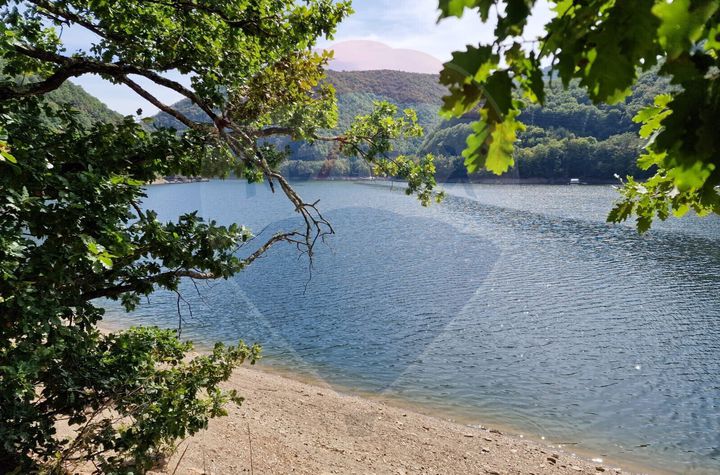 Teren intravilan cu deschidere la lacul Tarnița anunturi imobiliare Cluj