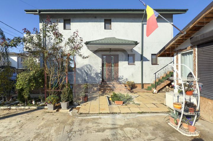 Vilă - 5 camere de vanzare BERCENI - Bucuresti anunturi imobiliare Bucuresti