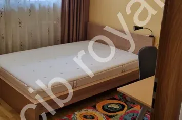 Vând apartament 3 camere zona Drumul Taberei, Str. Valea Oltului, renovat, la 5 minute metrou Valea Ialomiței. anunturi imobiliare Bucuresti