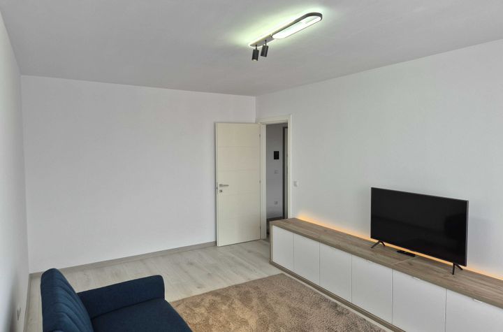 Apartament 2 camere de inchiriat TRACTORU - Brasov anunturi imobiliare Brasov