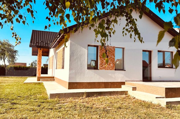 Casă - 3 camere de vanzare IASI - Iasi anunturi imobiliare Iasi