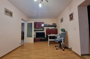 Apartament 3 camere de vanzare BACAU - Bacau anunturi imobiliare Bacau