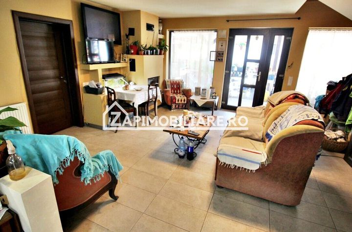 Casa 5 camere,250 mp,622 mp teren, cartier 7 Noiembrie,zona Sudului, anunturi imobiliare Mures