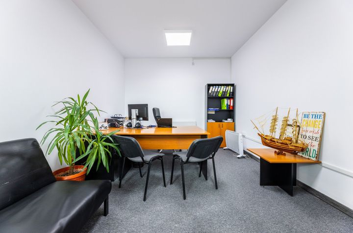 Spațiu de birouri de închiriat în zona UTA anunturi imobiliare Arad