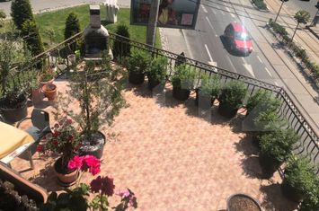 Apartament 3 camere de vanzare GEORGE ENESCU - Dolj anunturi imobiliare Dolj