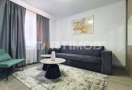 375 €, Garsonieră