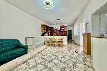 Casa cu 4 camere, 120 mp utili, zona Aradul Nou anunturi imobiliare Arad