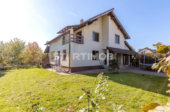 Vilă - 5 camere de inchiriat CRISTIAN - Brasov anunturi imobiliare Brasov