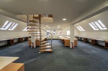 Birou de vanzare SUB ARINI - Sibiu anunturi imobiliare Sibiu