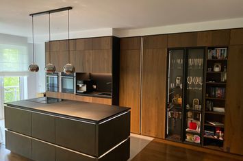 Apartament 4 camere de vanzare P-TA VICTORIEI - Bucuresti anunturi imobiliare Bucuresti