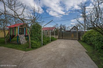 MOGOSOAIA - CENTRAL, CASA 200 MP UTILI, LOT 500 MP, LA CHEIE! anunturi imobiliare Bucuresti