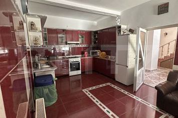 Casă - 4 camere de vanzare SATU MARE - Satu Mare anunturi imobiliare Satu Mare