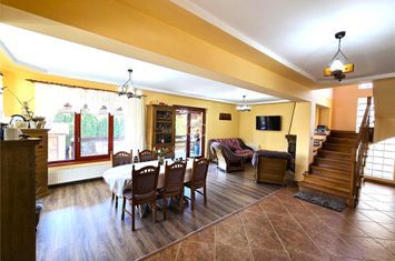 Casă - 4 camere de vanzare BERCU ROSU - Satu Mare anunturi imobiliare Satu Mare