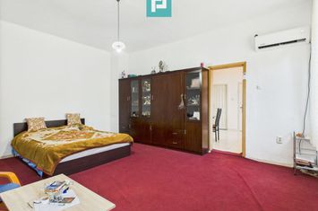 Casă cu multiple corpuri - Pârneava, Arad anunturi imobiliare Arad