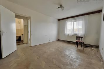 Apartament 2 camere de vanzare FLORILOR - Brasov anunturi imobiliare Brasov