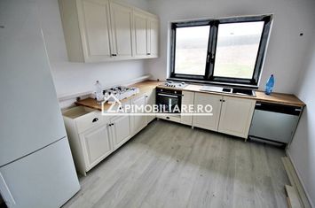 Casa la cheie cu gard,4 camere,2 bai,528mp teren, zona Penny anunturi imobiliare Mures