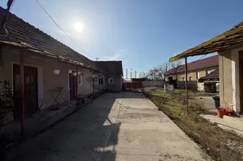 Teren 2195 mp Cihei strada Principala anunturi imobiliare Bihor