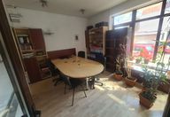 600 €, Birou