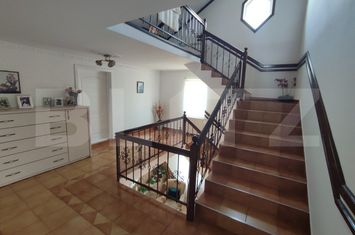 Vilă - 6 camere de vanzare RADAUTI - Suceava anunturi imobiliare Suceava