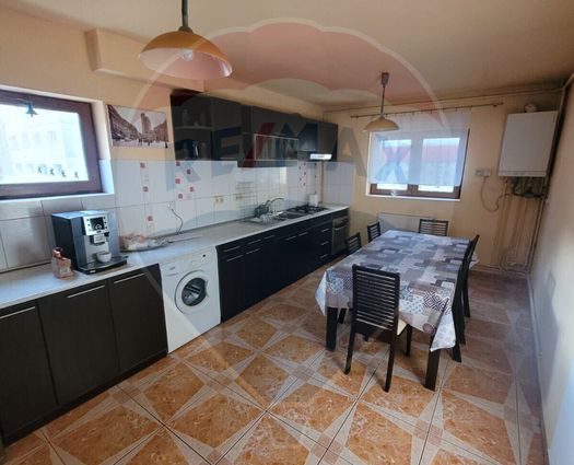 Apartament 5 camere Vasile Aaron, 130 mp