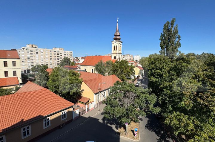 Apartament 3 camere de vanzare ORADEA - Bihor anunturi imobiliare Bihor