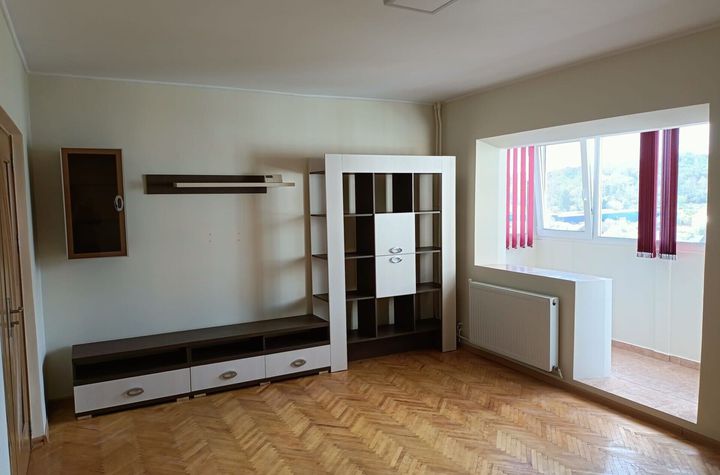 Apartament 2 camere B.dul Poitiers vis a vis de Continental anunturi imobiliare Iasi