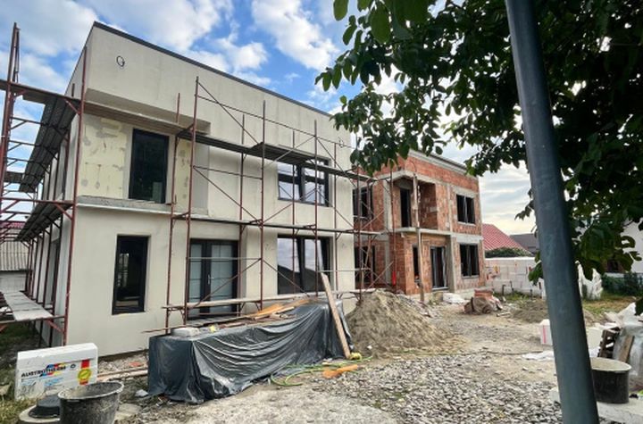 Vilă - 5 camere de vanzare RADAUTI - Suceava anunturi imobiliare Suceava