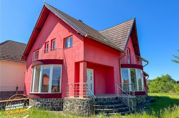 Casă - 4 camere de vanzare CENTRAL - Covasna anunturi imobiliare Covasna