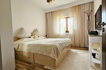 Apartament de lux de vânzare în Sinaia anunturi imobiliare Prahova