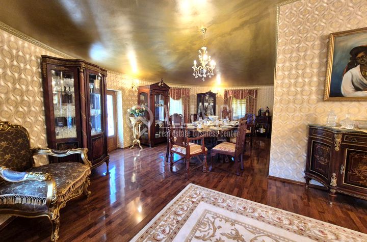 Casă - 11 camere de vanzare LAZU - Constanta anunturi imobiliare Constanta