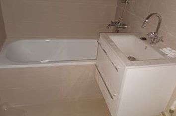 Apartament 2 camere etaj 2/10 Piata Trapezului - Auchan 1 Decembrie anunturi imobiliare Bucuresti