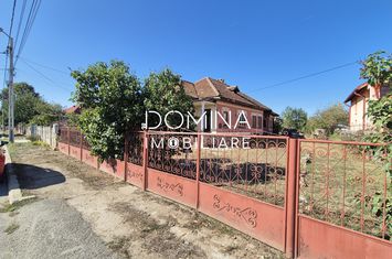 Casă - 3 camere de vanzare TARGU-JIU - Gorj anunturi imobiliare Gorj