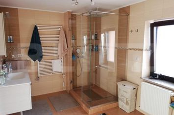 Vilă - 8 camere de vanzare CRISTIAN - Brasov anunturi imobiliare Brasov