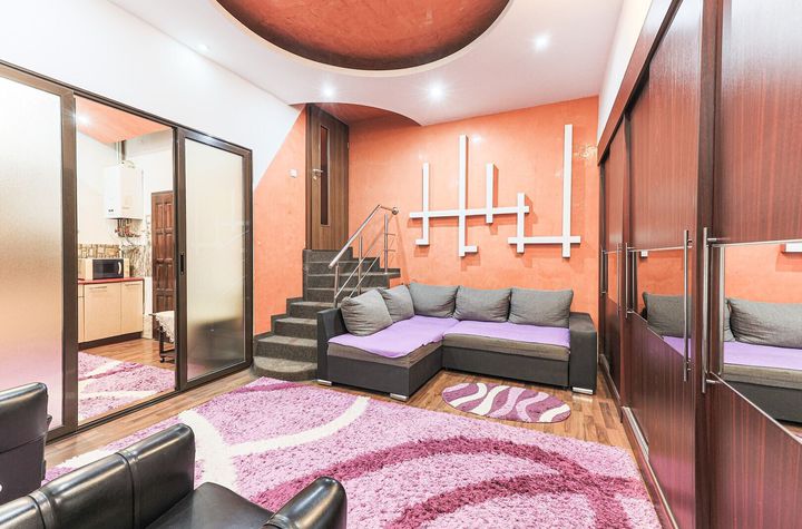 Apartament cu 2 camere la curte comună, la cheie pe str. Barabas Bela anunturi imobiliare Arad