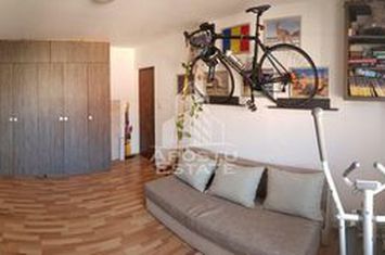 Apartament cu 3 camere, centrala proprie,  zona Soarelui anunturi imobiliare Timis