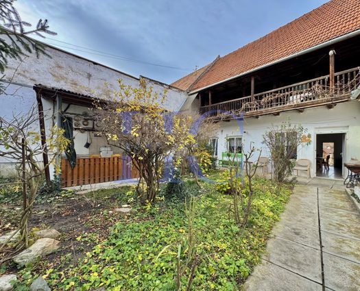 Casă 8 cam Cisnadie, 266 mp