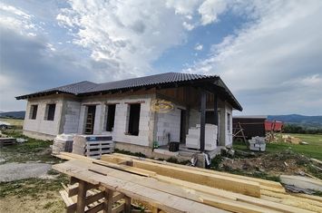 Casă - 4 camere de vanzare LAZAREA - Harghita anunturi imobiliare Harghita