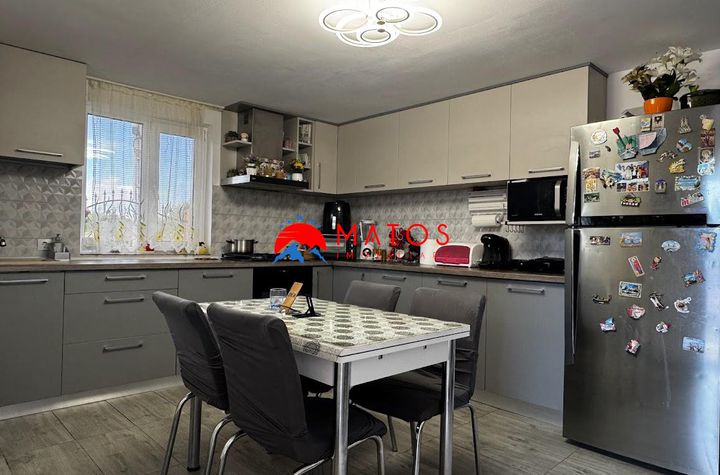 Vilă - 3 camere de vanzare BANESTI - Prahova anunturi imobiliare Prahova