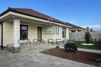 Casă modernă de vânzare în cartierul Viena Residence din Oradea anunturi imobiliare Bihor