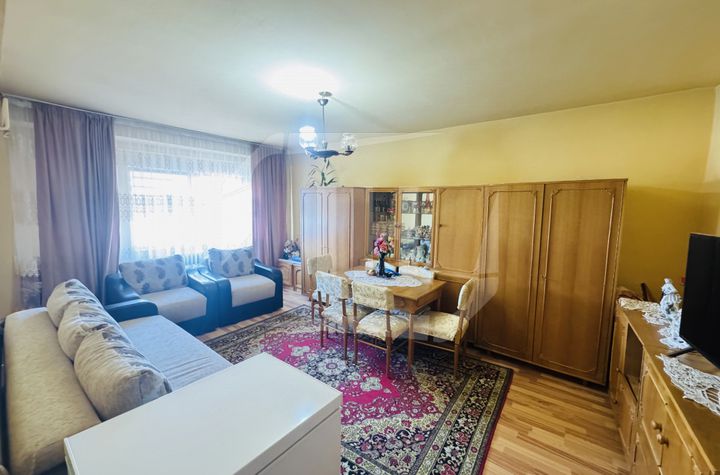 Apartament 3 camere de vanzare CLUJ-NAPOCA - Cluj anunturi imobiliare Cluj