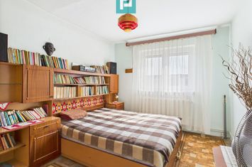 Apartament cu 3 camere decomandat, strada Poetului anunturi imobiliare Arad